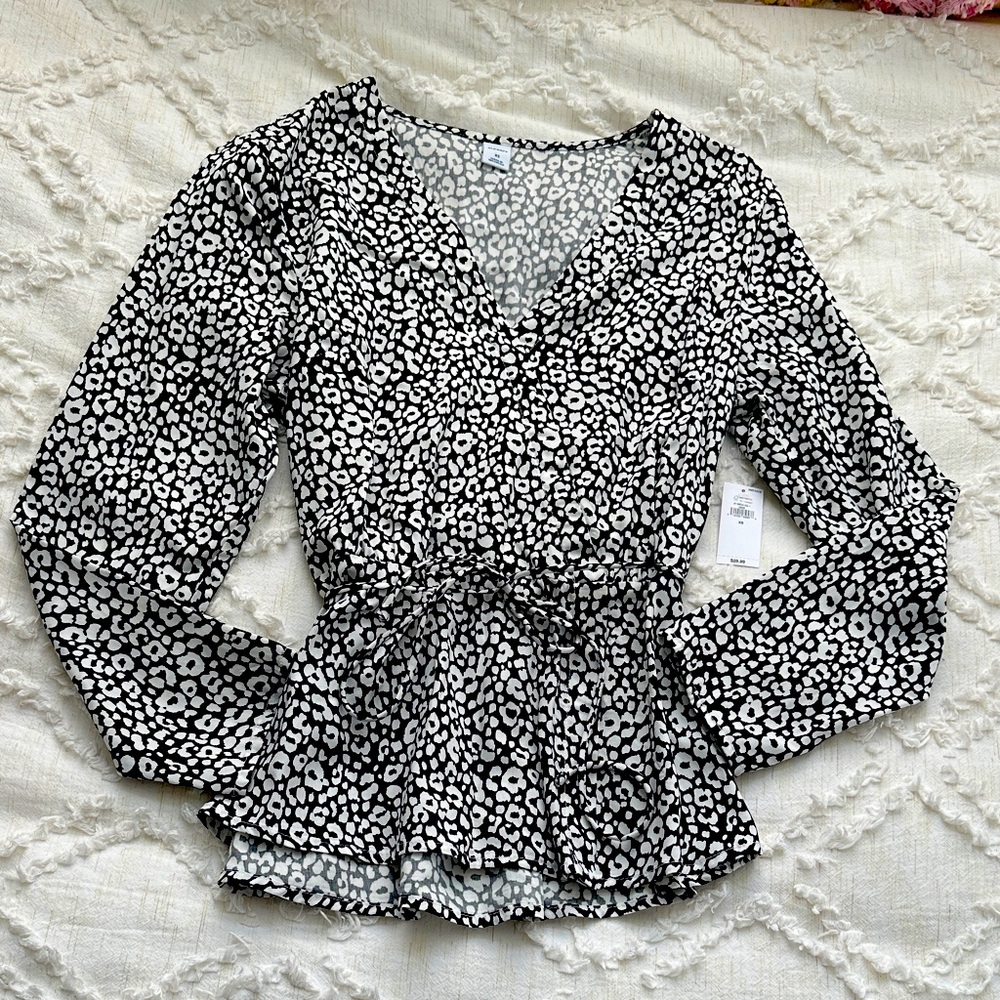 Old Navy V-Neck Blouse - Tie Waist- Long Sleeve